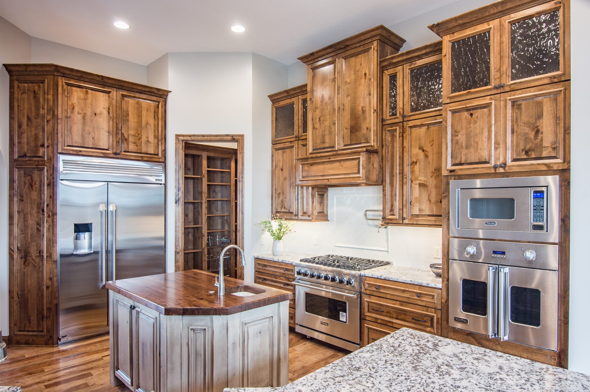 custom kitchen cabinet design vaughan